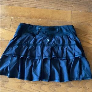 Lululemon tennis running skirt shorts pants sz 4